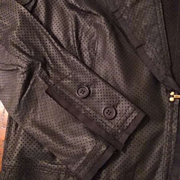 Scully perferated leather blazer - Picture 5 of 8